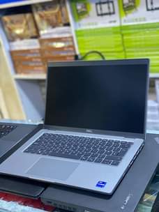 A picture of Dell latitude i7
