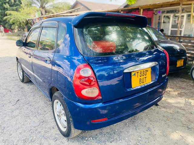 A picture of TOYOTA DUET 0714058883