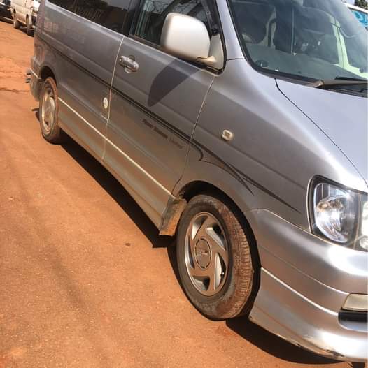 A picture of Toyota Noah 23m