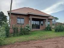 A picture of House for sale located in Kitende Mazzi on Entebbe road.