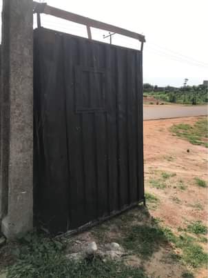 A picture of Container shop with burglary for sale Measurement 6 by 6