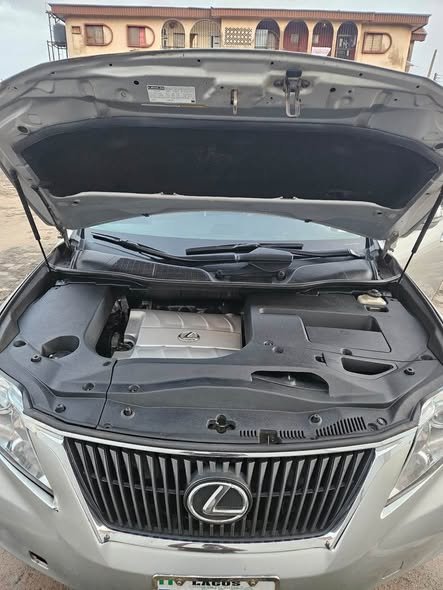 A picture of LEXUS RX350 2010 Model
