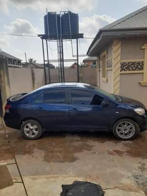 A picture of Toyota yaris 2008 model automatic drive