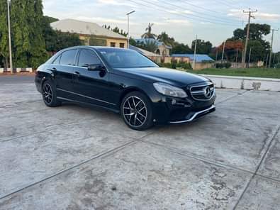 A picture of NEATLY USED 4MATIC E350 MERCEDES BENZ 2010 UPGRADE 2013 MODEL
