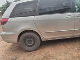 A picture of 2005 Toyota sienna