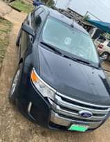 A picture of ford edge