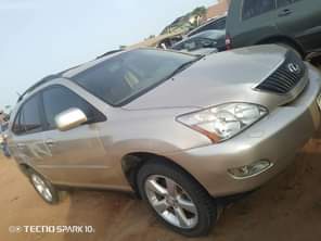 A picture of Highest grade Lexus RX 350 2GR engine everything is intact