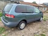 A picture of Toyota sienna 2002