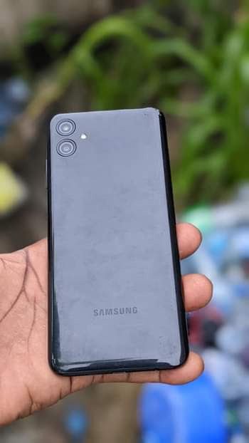 A picture of Samsung A04e