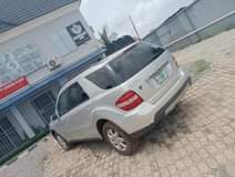 A picture of Mercedes Benz ML350