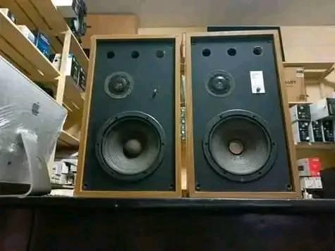 speakers