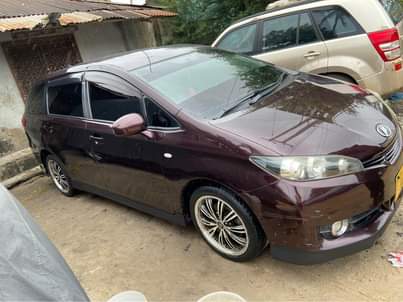 A picture of TOYOTA WISH NEW MODEL