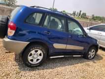 A picture of Toyota RAV4 2004 model