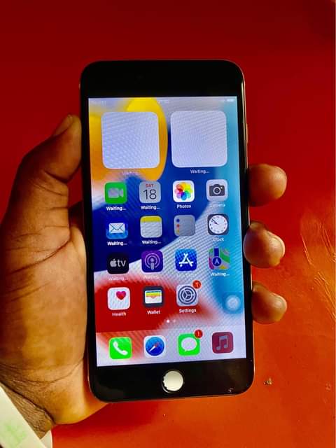 A picture of iPhone 6s Plus 64gb Bei 140 000 tu