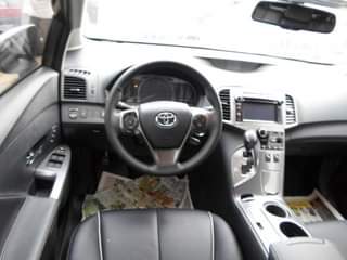 A picture of 2013 toyota Venza