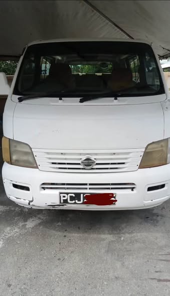 nissan e25
