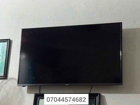 A picture of Panasonic 50 Inches Smart TV Tiny lines on the screen