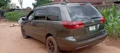 A picture of Toyota Sienna