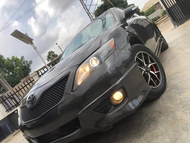 A picture of Reg Toyota Camry model 08 upgraded to 2010