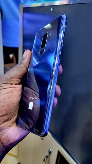 A picture of Samsung galaxy S9 plus