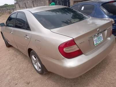 A picture of TOYOTA CAMRY 2003