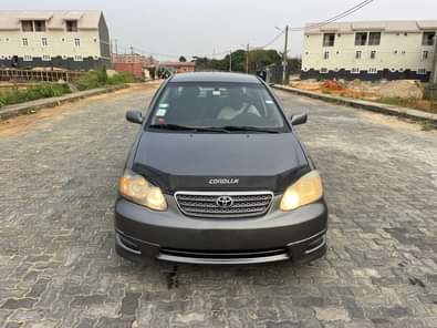 A picture of wow This is pristine clean corolla 2006 model sport utility