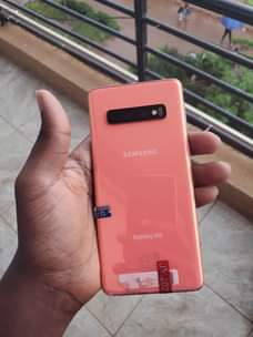 A picture of Samsung Galaxy S10