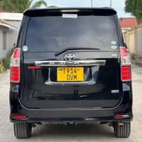 A picture of Toyota noah