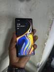 A picture of Samsung galaxy note 9 at 550 000