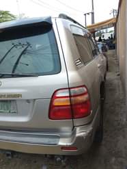 A picture of Toyota land cruiser Price 3.4m Location Amuwo odofin Lagos 09030746449