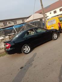 A picture of Toyota Camry 03