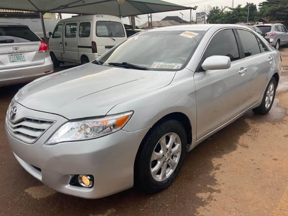 A picture of REGD 2010 TOYOTA CAMRY LE