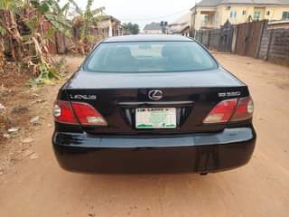 A picture of Lexus ES330