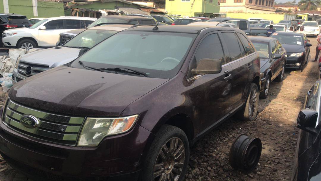 A picture of DISTRESS on this ford