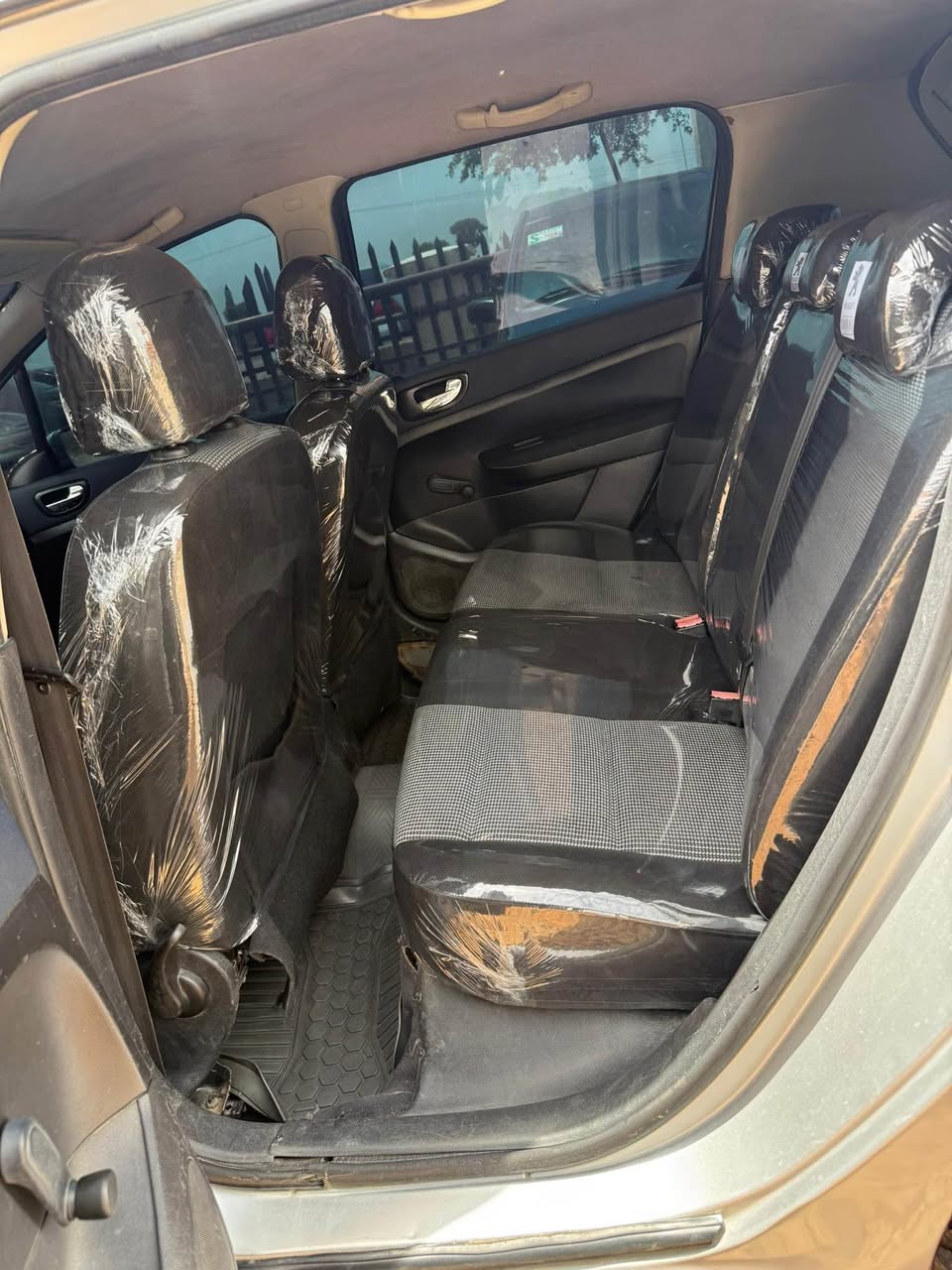 A picture of Extremely clean used peugeot 307 manual drive. buy and drive