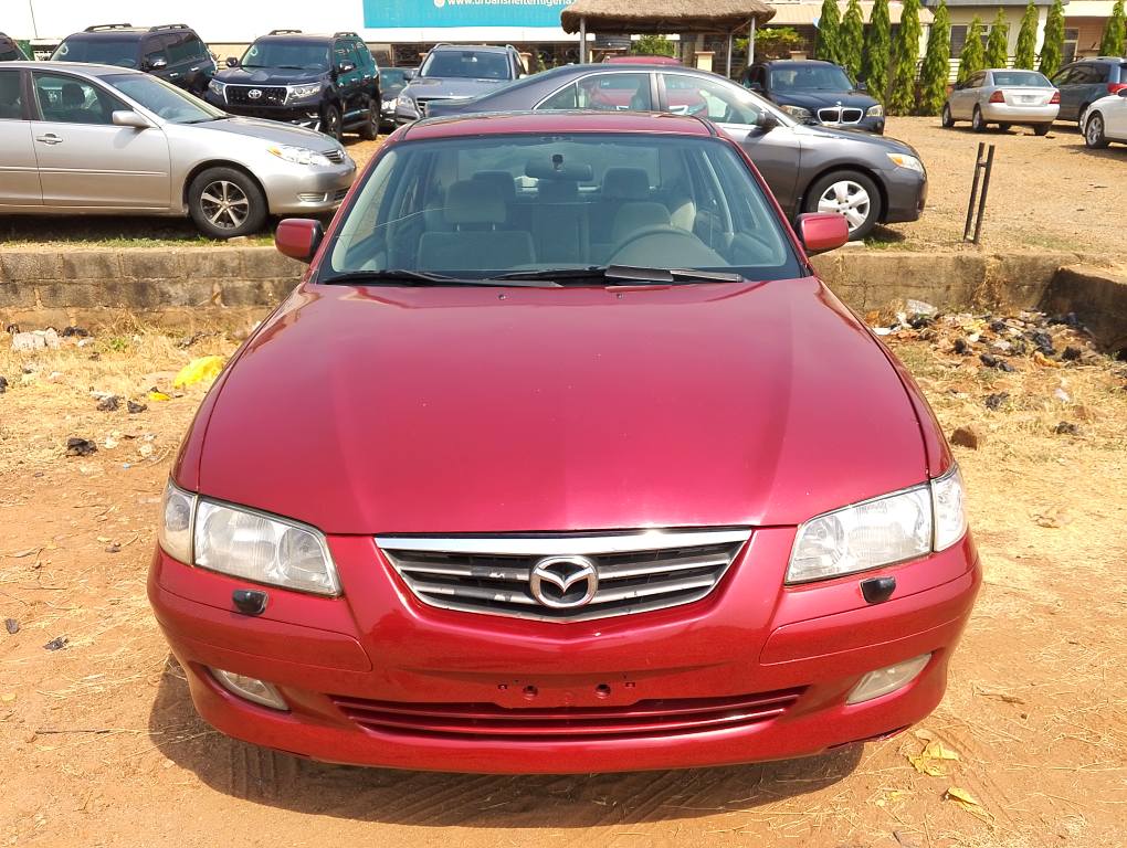 A picture of 2000 Mazda 626