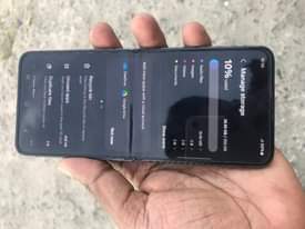 A picture of Samsung galaxy FLIP 5