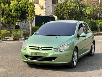 A picture of An Extremely Clean Foreign Used Peugeot 307 2007 Model With