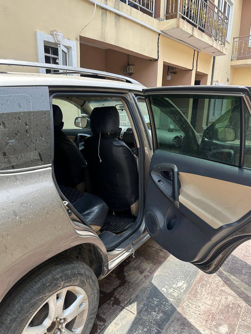 A picture of Toyota RAV4 10 11 2024 on custom used only for