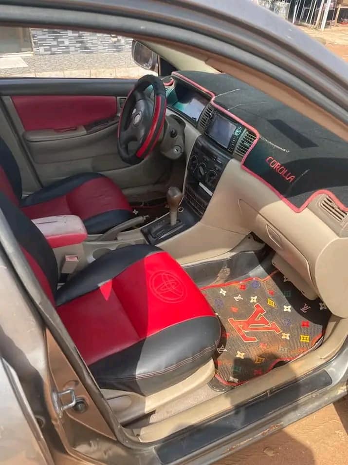 A picture of Toyota Corolla 2004