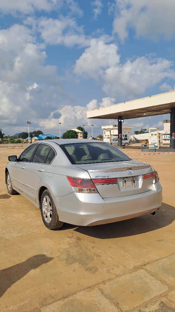 A picture of HONDA ACCORD 2010