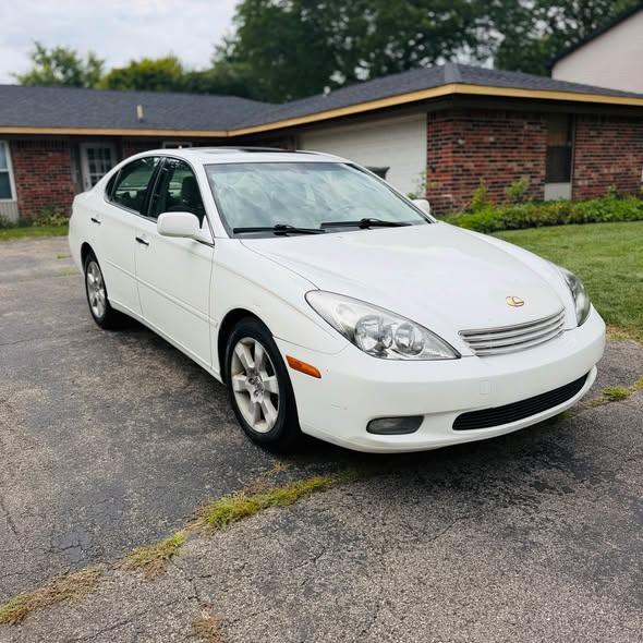 A picture of 2002 Lexus es300