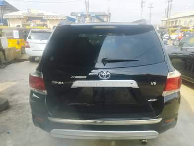 A picture of Super clean used 2016 Toyota Highlander fullest option now available
