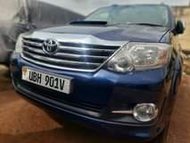 A picture of Fortuner...Diesel...Manual...2011 Model...Call 0703273550
