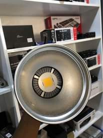 A picture of Godox SL60W