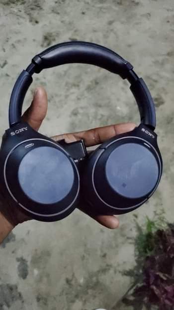 A picture of Sony WH 1000XM4