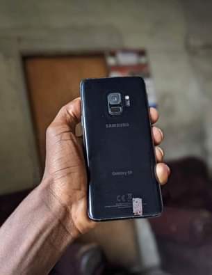 A picture of SAMSUNG S9
