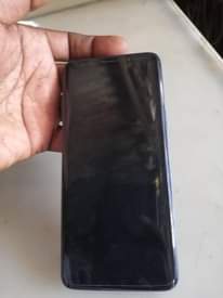 A picture of Samsung S9 for sale 