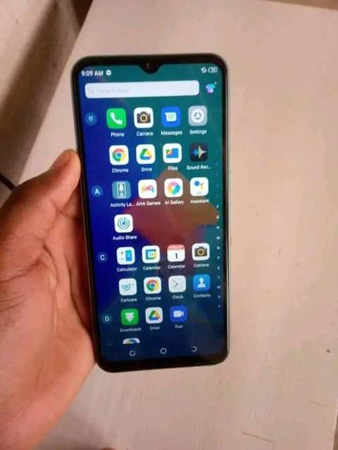 A picture of TECNO SPARK 8C GB64