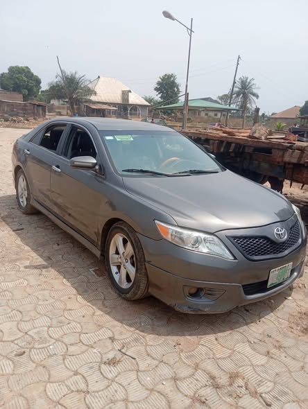 A picture of Awoof Awoof Toyota Camry sport 2009 Registered Neatly baked once